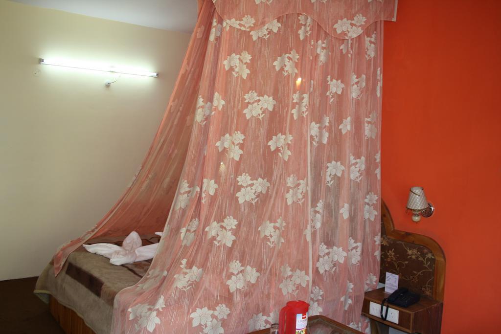 Hotel Ocean Blue Manali Eksteriør billede